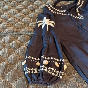 Tommy Bahama St Lucia Palm Tree Embroidered Black and Tan dress
Size small